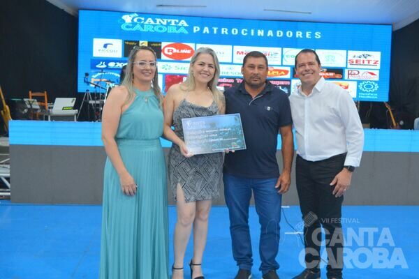 Premiação do V Canta Caroba